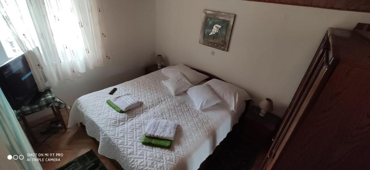 Apartamento Leonarda Omiš Exterior foto