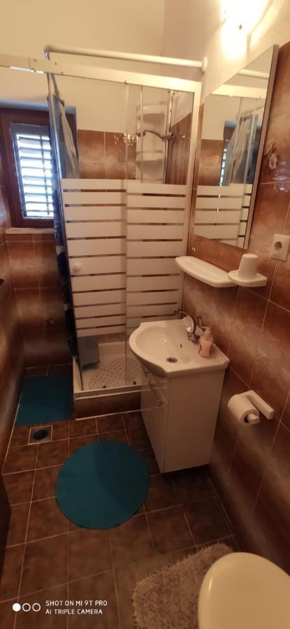 Apartamento Leonarda Omiš Exterior foto
